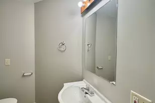 1317 N Raynor Ave, Joliet, IL 60435 - Photo 18