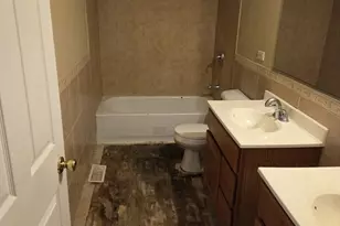 300 Hickory Ave, Romeoville, IL 60446 - Photo 6