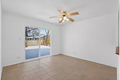 1345 Laurie Lane, Hanover Park, IL 60133 - Photo 6
