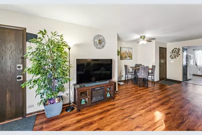 7632 W Lawrence Avenue #1B, Harwood Heights, IL 60706 - Photo 4