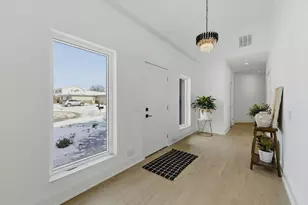 19 Marina Dr, Des Plaines, IL 60016 - Photo 2