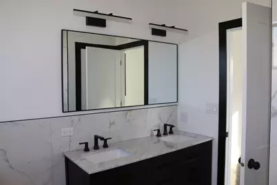 1702 N 40th Avenue, Stone Park, IL 60165 - Photo 8