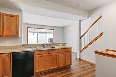 2276 Flagstone Lane, Carpentersville, IL 60110 - Photo 6