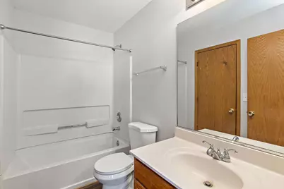 2276 Flagstone Lane, Carpentersville, IL 60110 - Photo 14