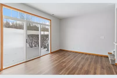 2276 Flagstone Lane, Carpentersville, IL 60110 - Photo 8