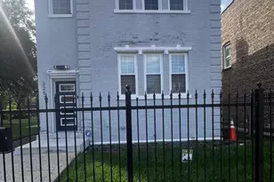 3257 W Warren Blvd, Chicago, IL 60624 - Photo 2