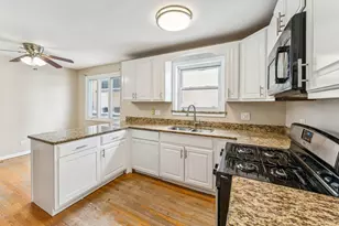 10351 Parkside Ave, Oak Lawn, IL 60453 - Photo 12