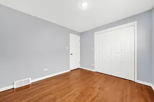 4211 W 47th St, Chicago, IL 60632 - Photo 10