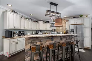 204 N Woodland Ave, Oglesby, IL 61348 - Photo 8