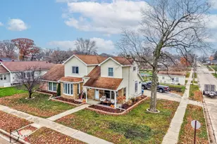 204 N Woodland Ave, Oglesby, IL 61348 - Photo 2