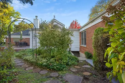 4541 Middaugh Avenue, Downers Grove, IL 60515 - Photo 30