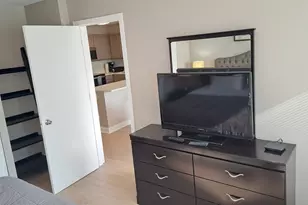 30 E Huron St, Chicago, IL 60611 - Photo 12