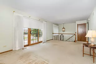 16122 Pine Dr, Tinley Park, IL 60477 - Photo 2