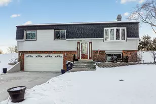 1580 College Ln S, Wheaton, IL 60189 - Photo 1