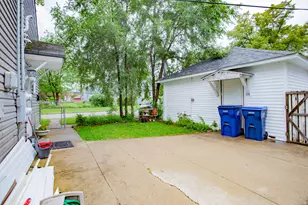 822 11th St, North Chicago, IL 60064 - Photo 42