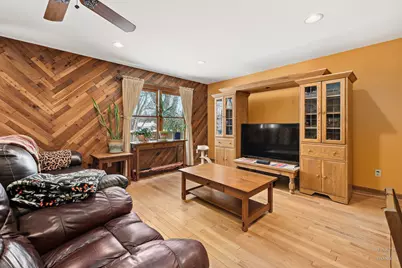 4911 Redbird Lane, Crystal Lake, IL 60012 - Photo 10