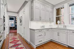 232 E Walton Pl, Chicago, IL 60611 - Photo 12