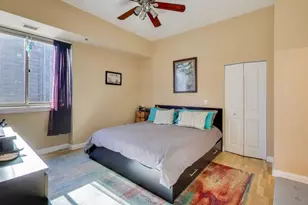 230 W Division St, Chicago, IL 60610 - Photo 16