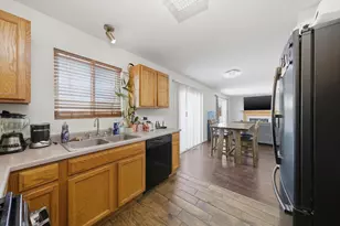 370 Dartmoor Ave, Romeoville, IL 60446 - Photo 12