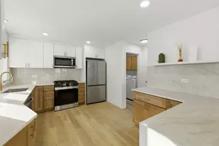 8648 Bally Castle Ln, Tinley Park, IL 60487 - Photo 10