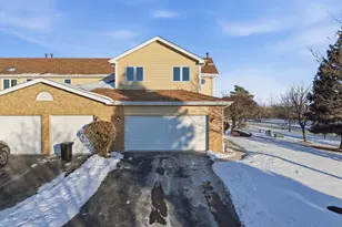 8648 Bally Castle Ln, Tinley Park, IL 60487 - Photo 2