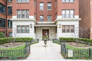 647 W Sheridan Rd, Chicago, IL 60613 - Photo 2