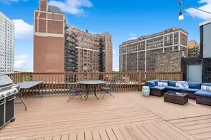 647 W Sheridan Rd, Chicago, IL 60613 - Photo 16