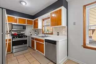 8644 Niles Center Rd, Skokie, IL 60077 - Photo 12