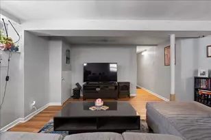 8644 Niles Center Rd, Skokie, IL 60077 - Photo 20