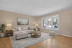 483 Forest Preserve Dr, Wood Dale, IL 60191 - Photo 4