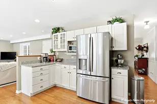 387 Long Hill Rd, Gurnee, IL 60031 - Photo 10