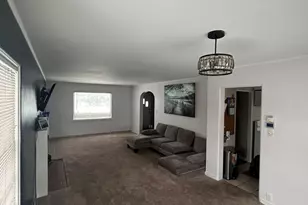 12757 Mozart St, Blue Island, IL 60406 - Photo 4