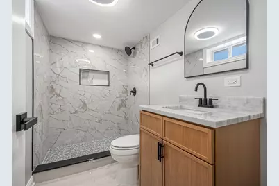 225 Sunrise Avenue, Willowbrook, IL 60527 - Photo 14