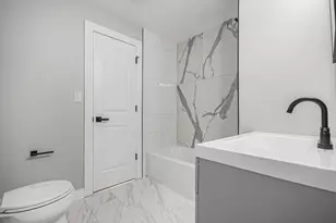 225 Sunrise Ave, Willowbrook, IL 60527 - Photo 12