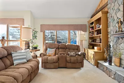 17804 W Pond Ridge Circle, Gurnee, IL 60031 - Photo 16