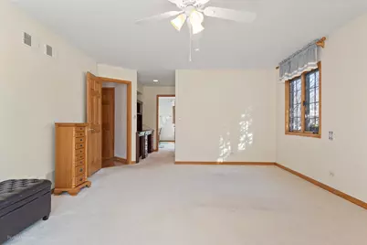 17804 W Pond Ridge Circle, Gurnee, IL 60031 - Photo 18