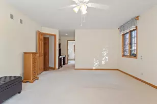 17804 W Pond Ridge Cir, Gurnee, IL 60031 - Photo 18