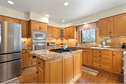 17804 W Pond Ridge Circle, Gurnee, IL 60031 - Photo 12