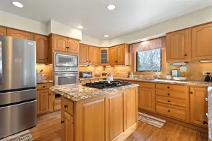 17804 W Pond Ridge Cir, Gurnee, IL 60031 - Photo 12