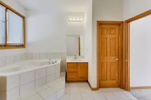 16W234 91st St, Burr Ridge, IL 60527 - Photo 28