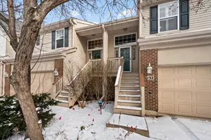 132 Meredith Ln, Streamwood, IL 60107 - Photo 4