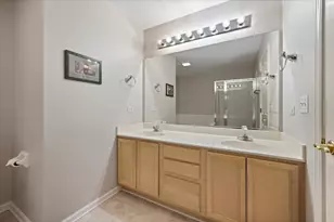 132 Meredith Ln, Streamwood, IL 60107 - Photo 20