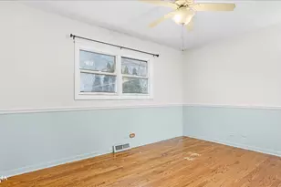 1216 E Elm St, Wheaton, IL 60189 - Photo 14