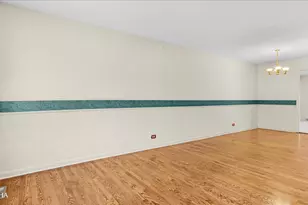 1216 E Elm St, Wheaton, IL 60189 - Photo 6