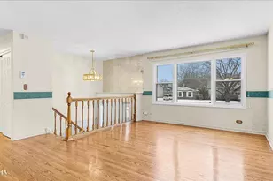 1216 E Elm St, Wheaton, IL 60189 - Photo 4