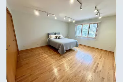 5312 Pratt Avenue, Skokie, IL 60077 - Photo 12