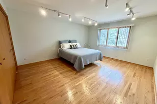 5312 Pratt Ave, Skokie, IL 60077 - Photo 12