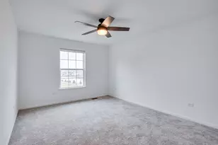 205 Tinana St, Oswego, IL 60543 - Photo 22