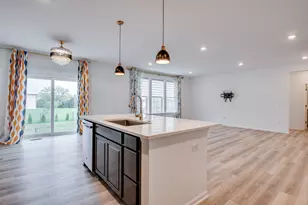 205 Tinana St, Oswego, IL 60543 - Photo 8