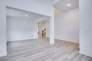 205 Tinana St, Oswego, IL 60543 - Photo 4